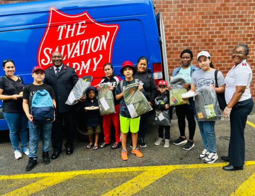 Salvation Army provides school supplies to migrants