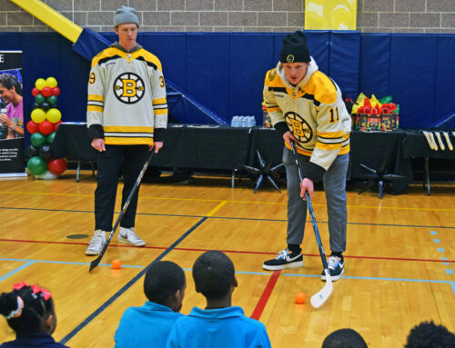 Boston Bruins & Kroc Host Hockey Clinic